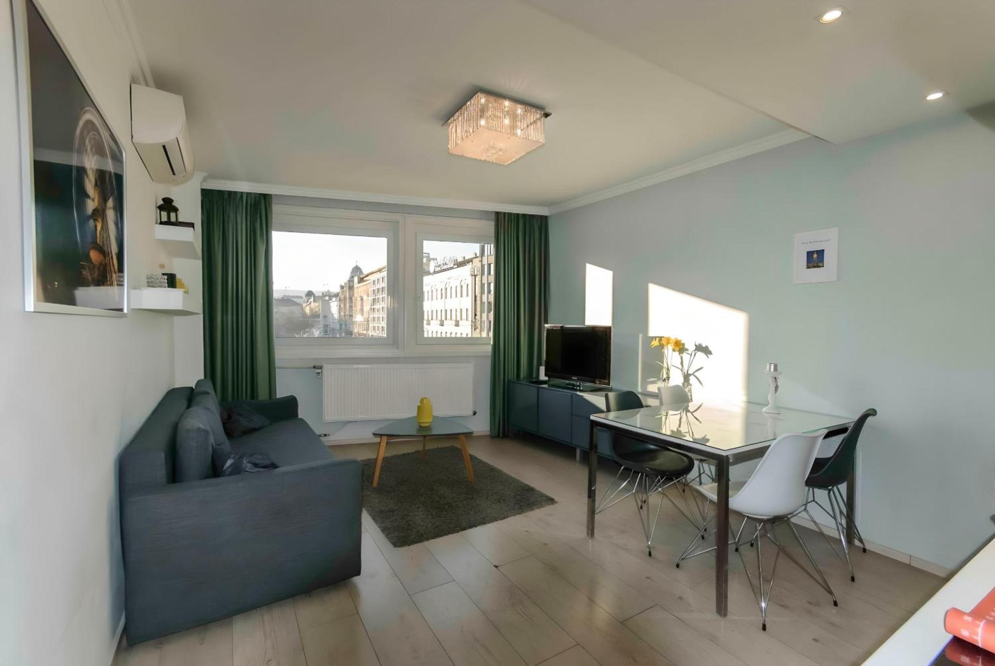 Big Wheel Panoramica Apartment Budapeste Exterior foto